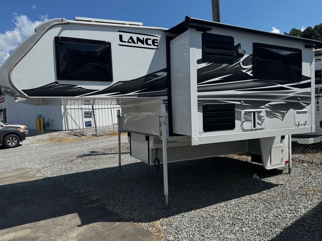 2022 Lance 975 Truck Camper