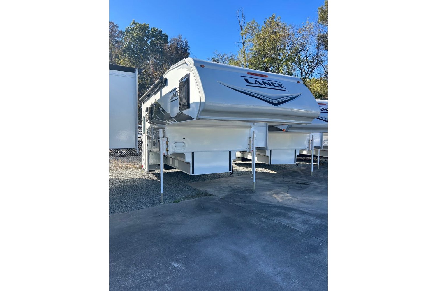 2026 Lance 1172 Truck Camper
