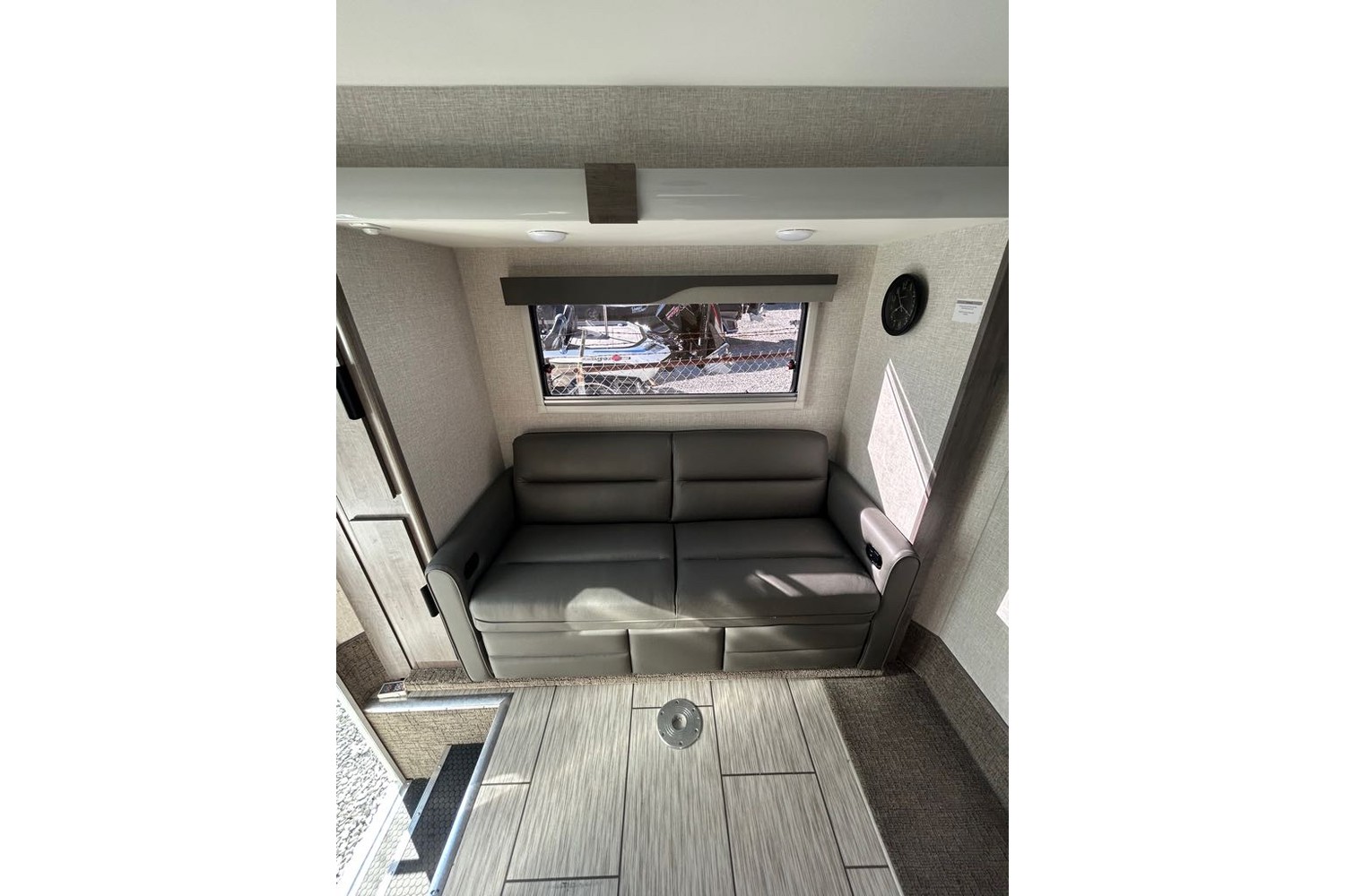 2026 Lance 1172 Truck Camper