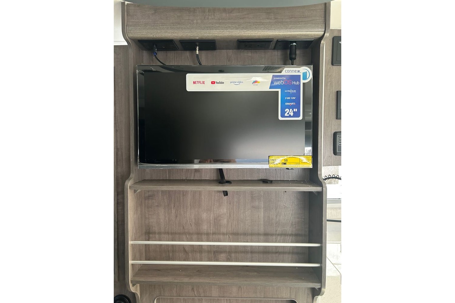 2026 Lance 1172 Truck Camper