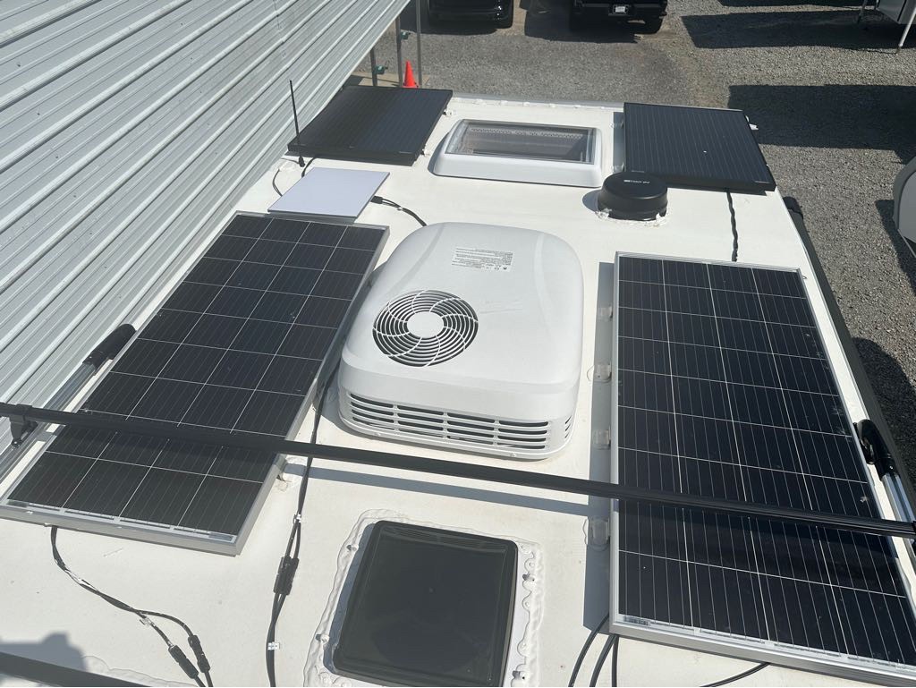 2026 Lance 960 Truck Camper Truck Camper