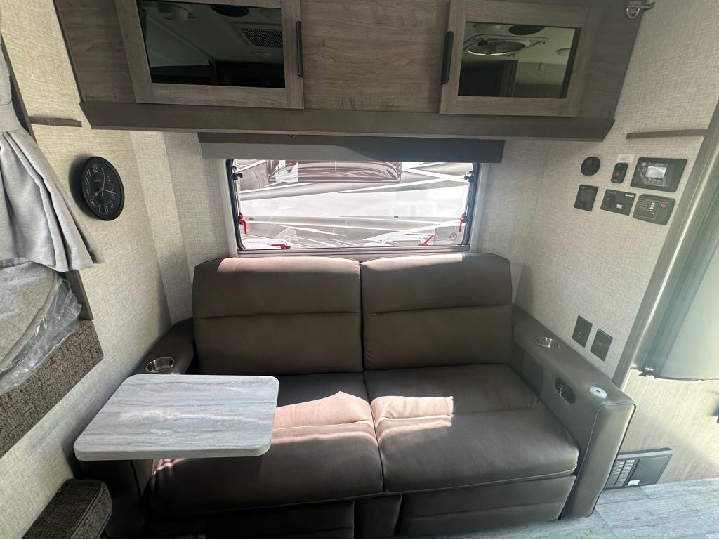 2026 Lance 960 Truck Camper Truck Camper