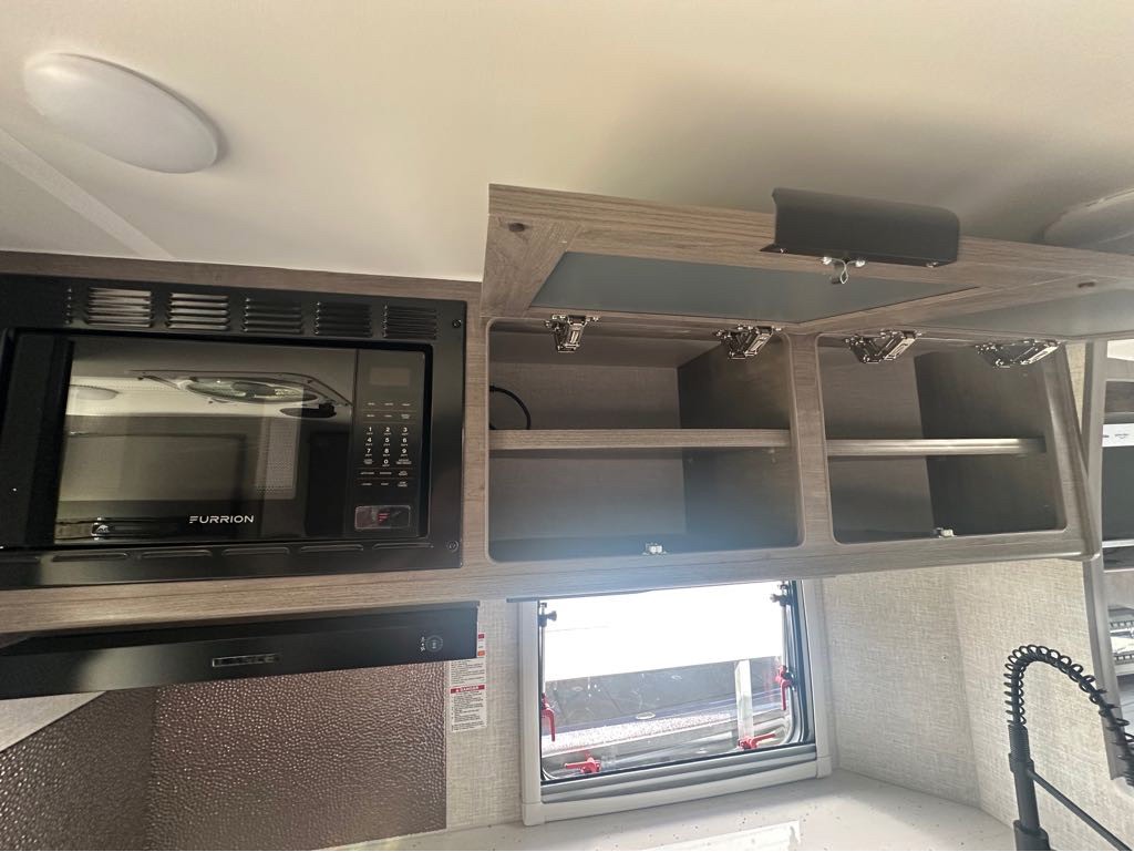 2026 Lance 960 Truck Camper Truck Camper