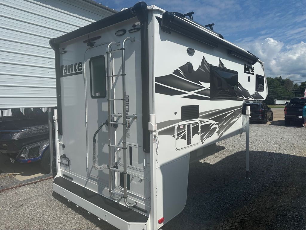 2026 Lance 960 Truck Camper Truck Camper