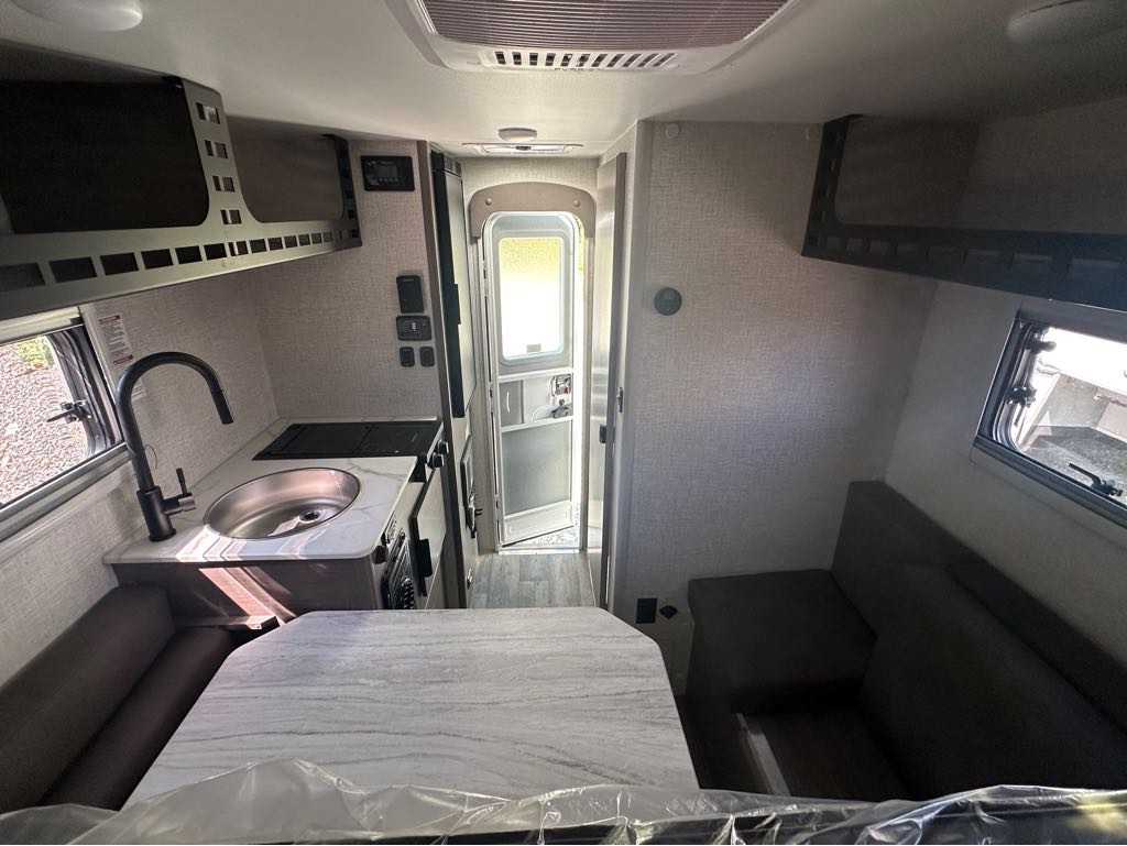 2026 Lance Truck Camper SQ610 Truck Camper
