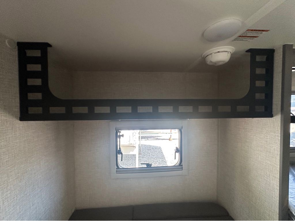 2026 Lance Truck Camper SQ610 Truck Camper