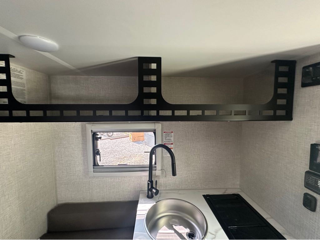 2026 Lance Truck Camper SQ610 Truck Camper