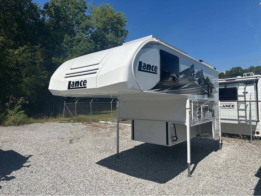 2027 Lance 825 Truck Camper