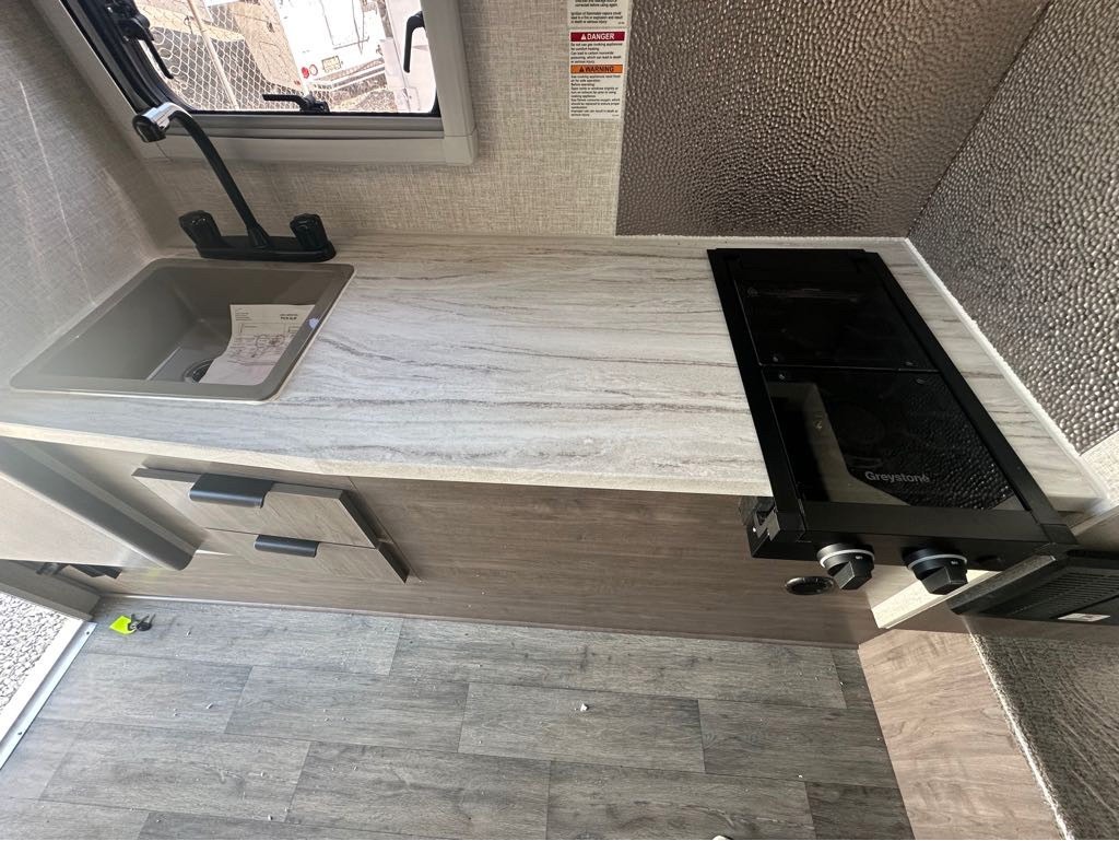 2027 Lance 825 Truck Camper
