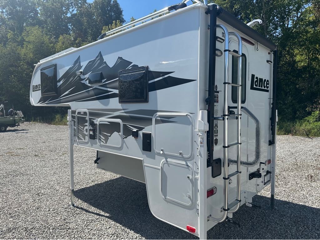 2027 Lance 825 Truck Camper