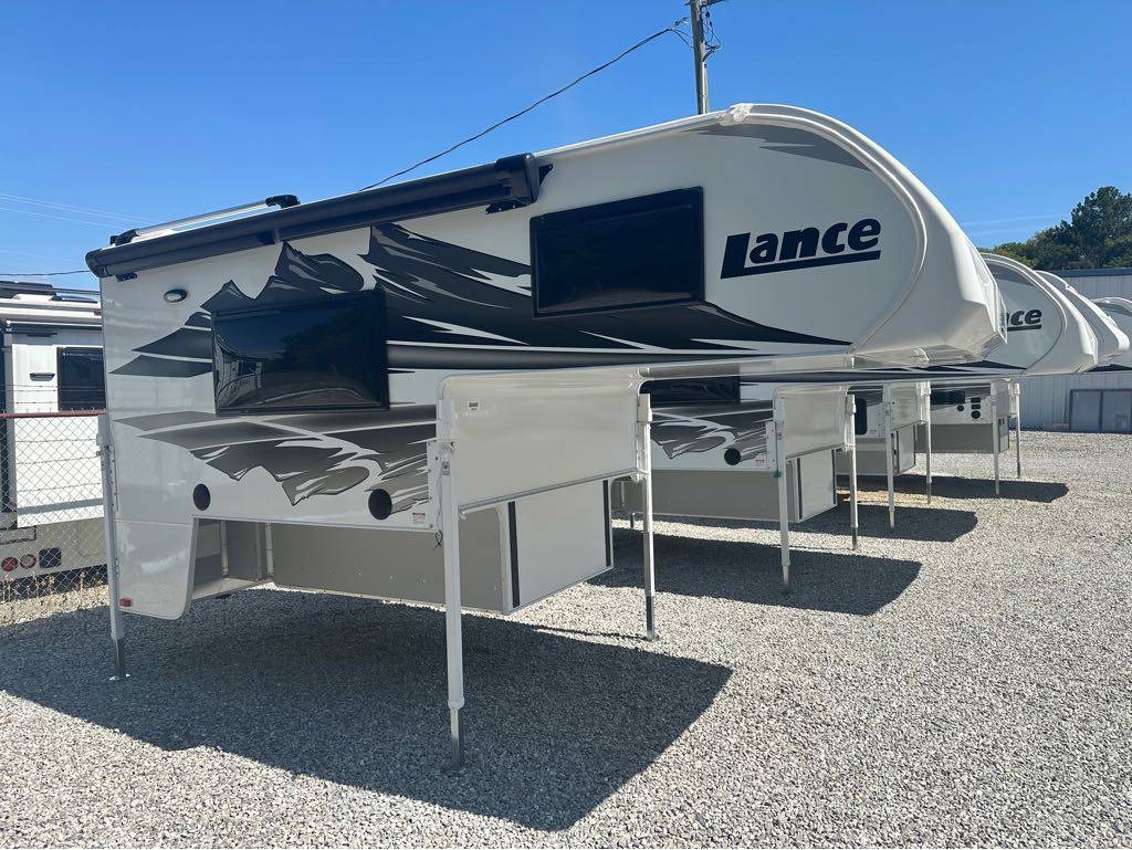 2027 Lance 825 Truck Camper