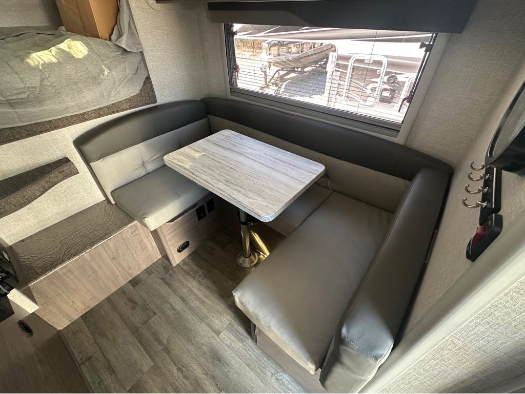 2027 Lance 825 Truck Camper