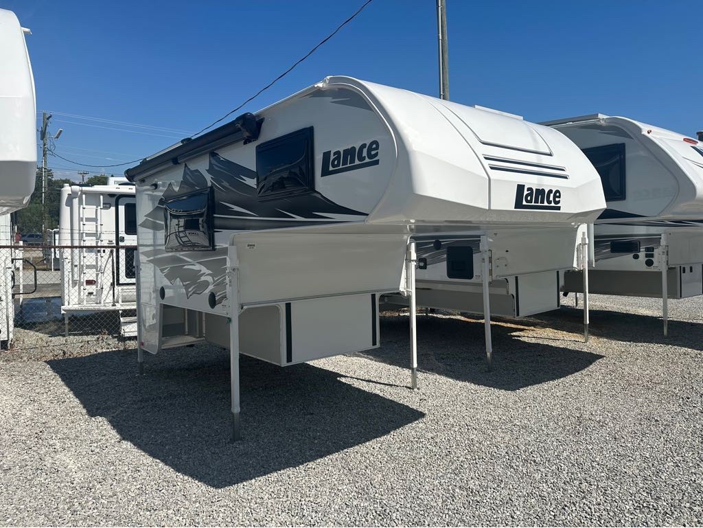 2027 Lance 825 Truck Camper