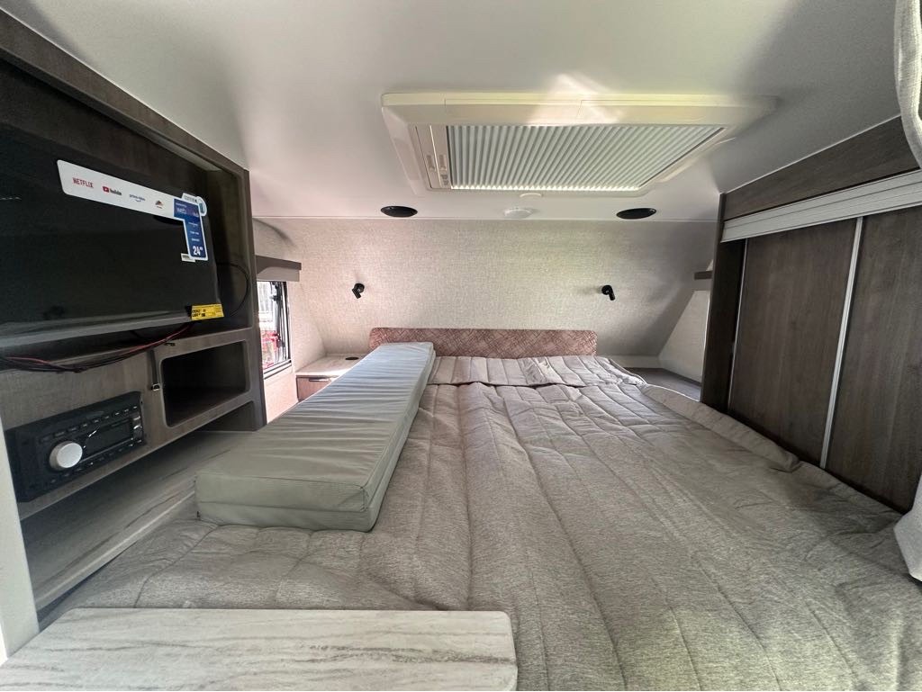 2027 Lance 855S Truck Camper
