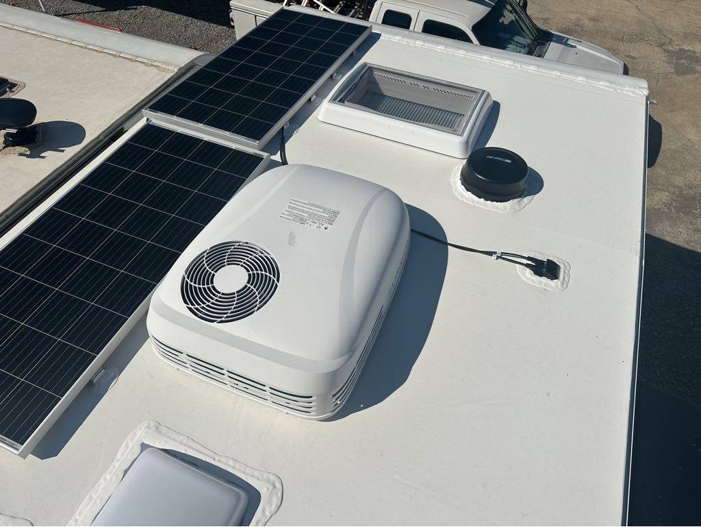 2027 Lance 855S Truck Camper
