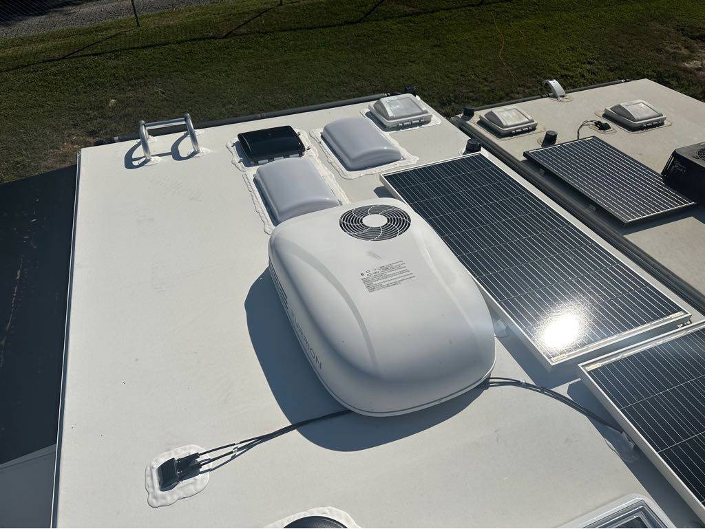 2027 Lance 855S Truck Camper