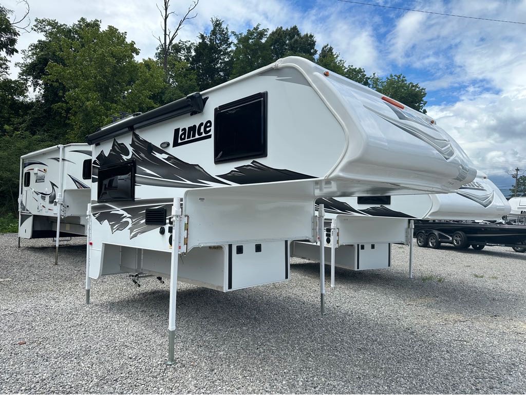 2027 Lance Truck Camper 850 Truck Camper