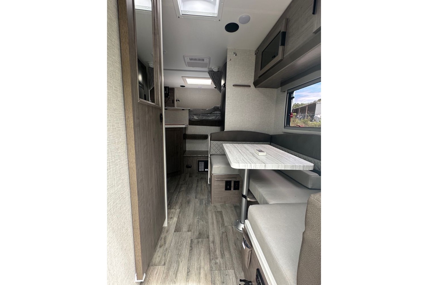 2027 Lance Truck Camper 850 Truck Camper