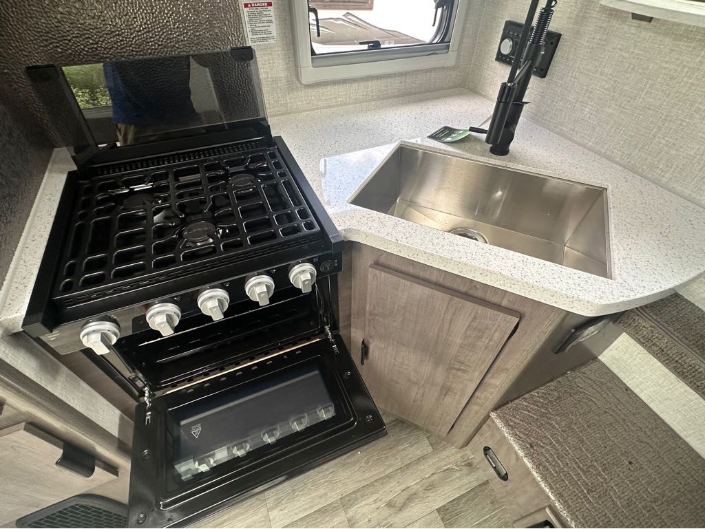 2027 Lance Truck Camper 850 Truck Camper