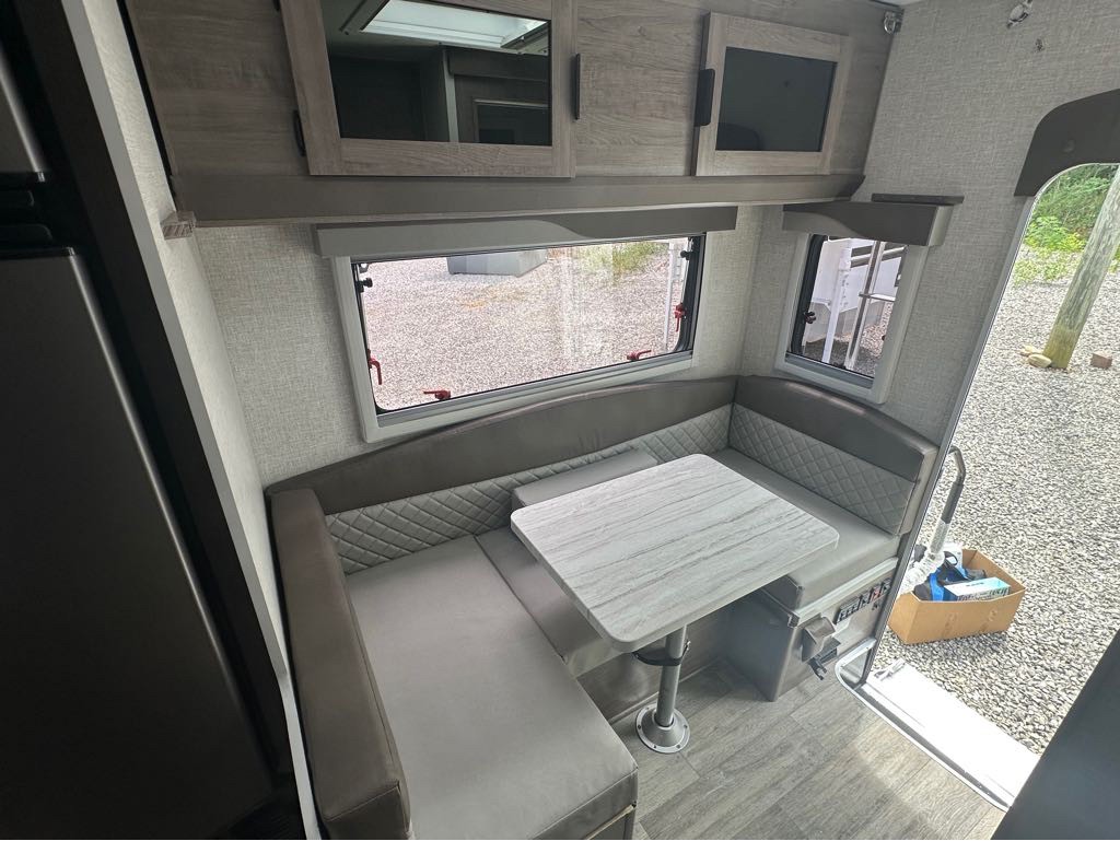 2027 Lance Truck Camper 850 Truck Camper