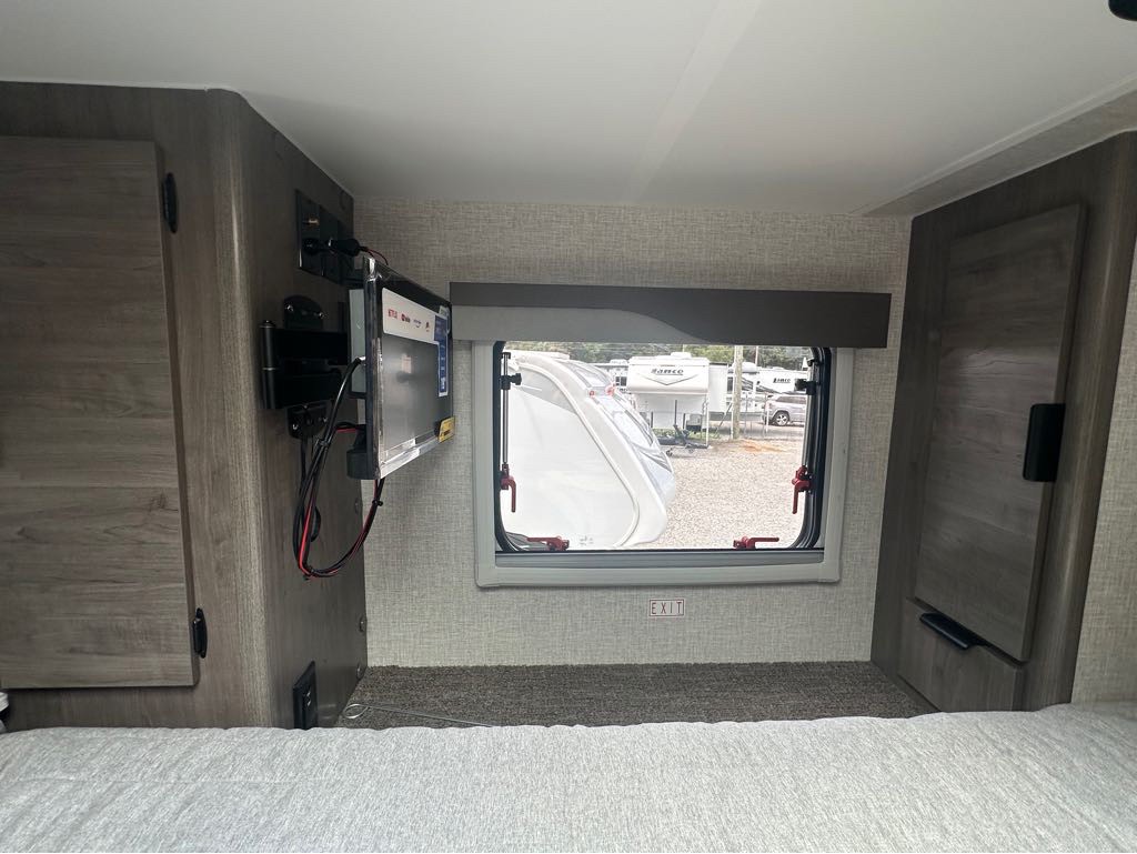 2027 Lance Truck Camper 850 Truck Camper