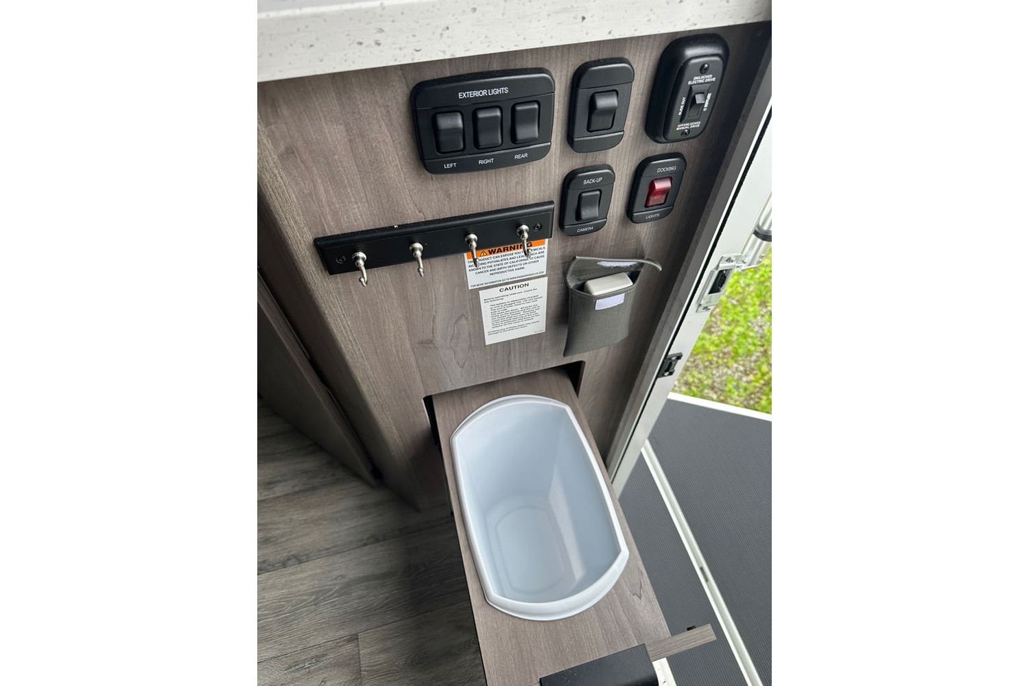 2027 Lance Truck Camper 975 Truck Camper
