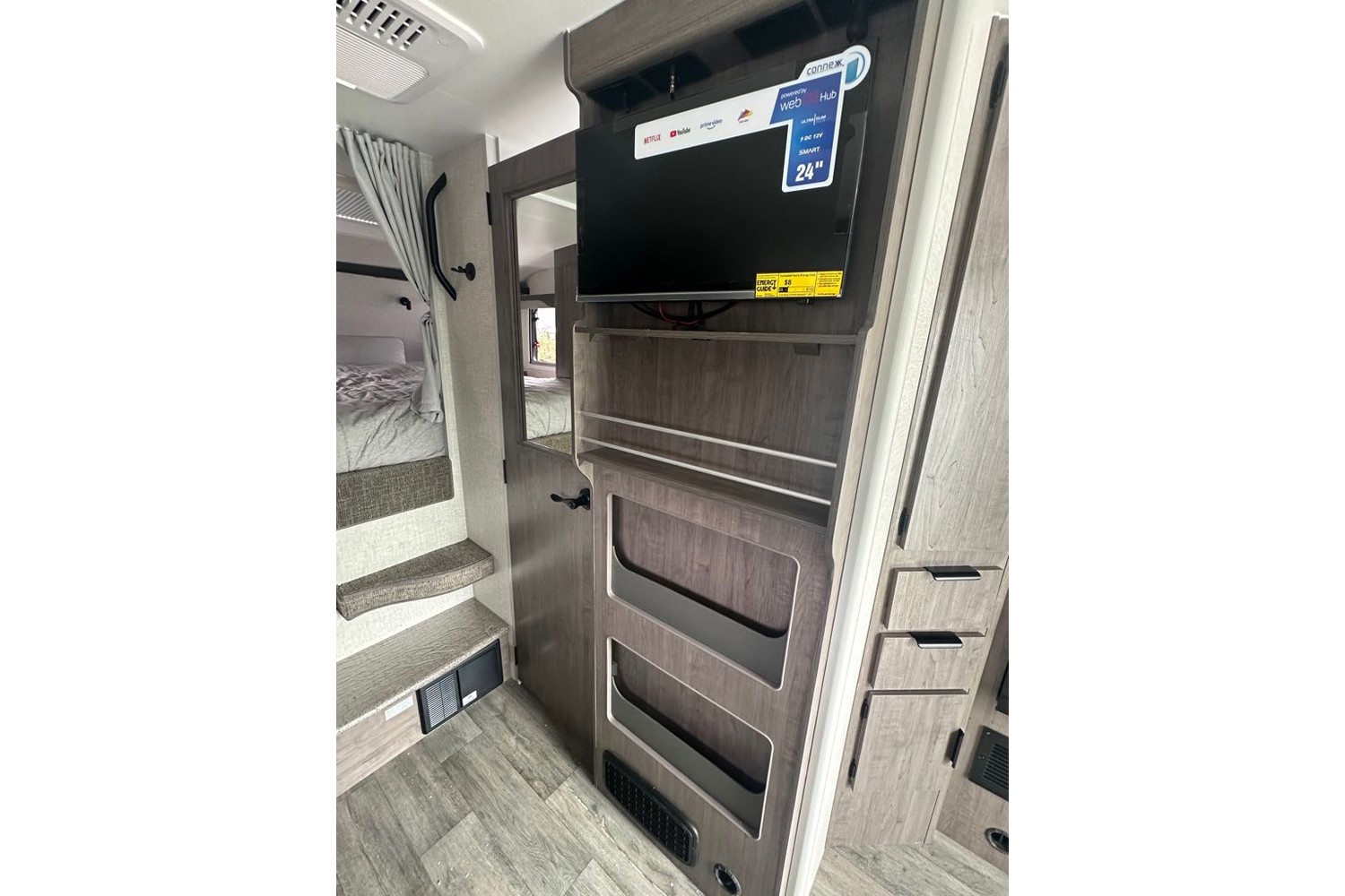 2027 Lance Truck Camper 975 Truck Camper
