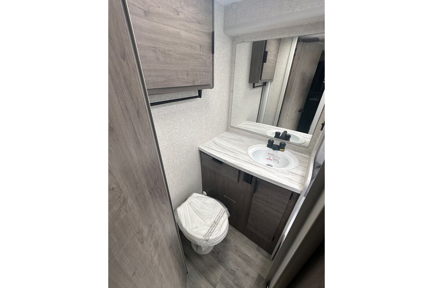 2027 Lance Truck Camper 975 Truck Camper