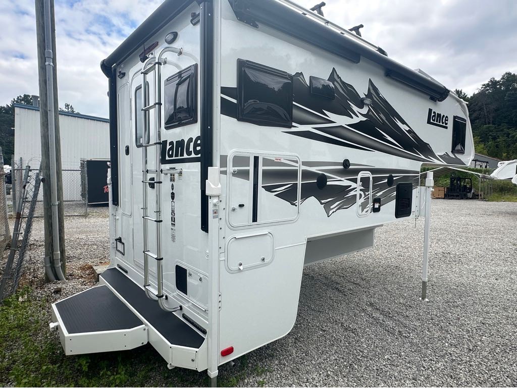 2027 Lance Truck Camper 975 Truck Camper