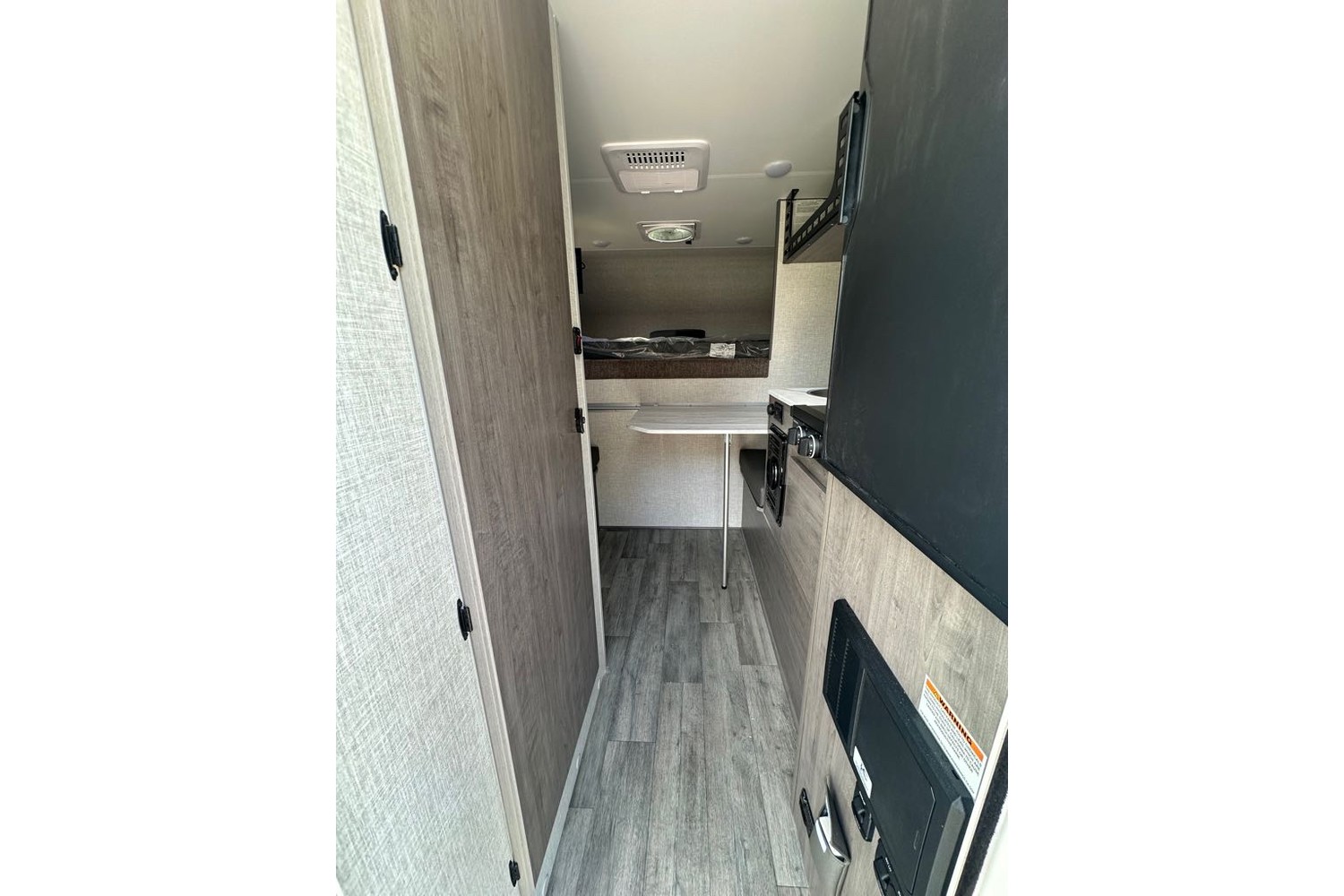 2027 Lance Truck Camper SQ610 Truck Camper