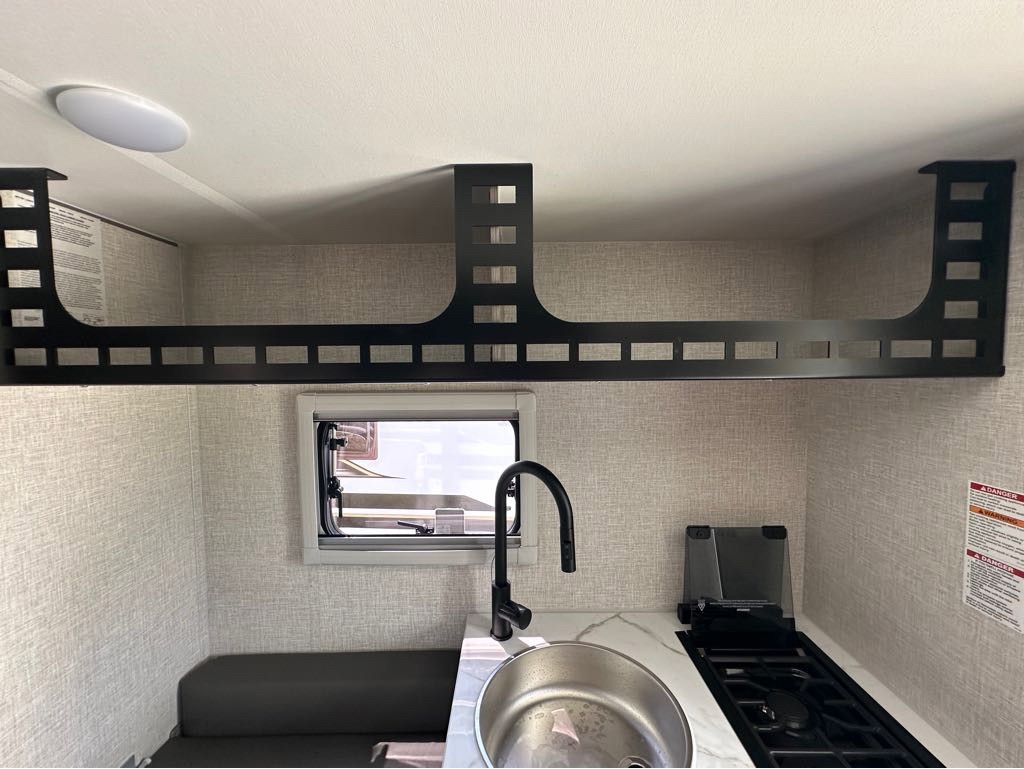 2027 Lance Truck Camper SQ610 Truck Camper