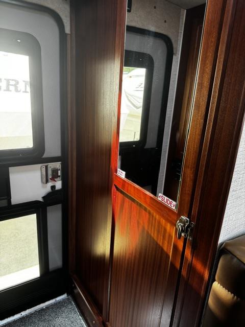 2027 Northern Lite 9-6 WB LE Truck Camper