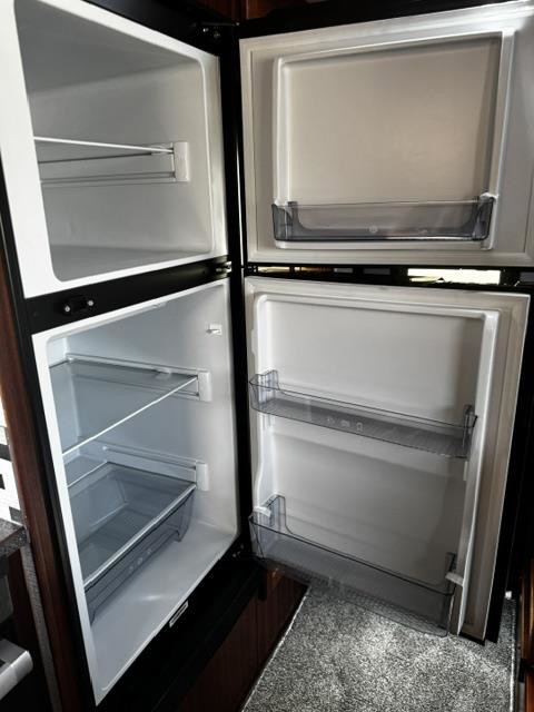 2027 Northern Lite 9-6 WB LE Truck Camper
