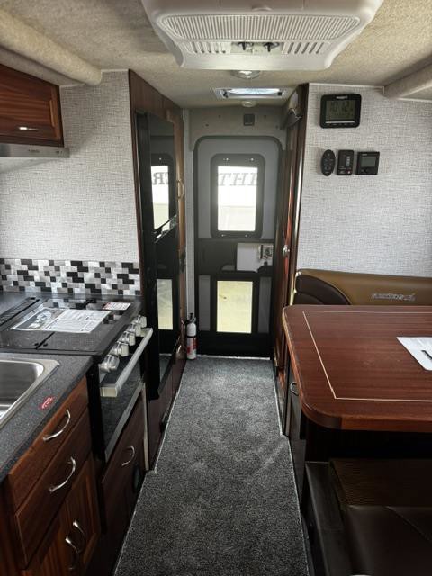 2027 Northern Lite 9-6 WB LE Truck Camper