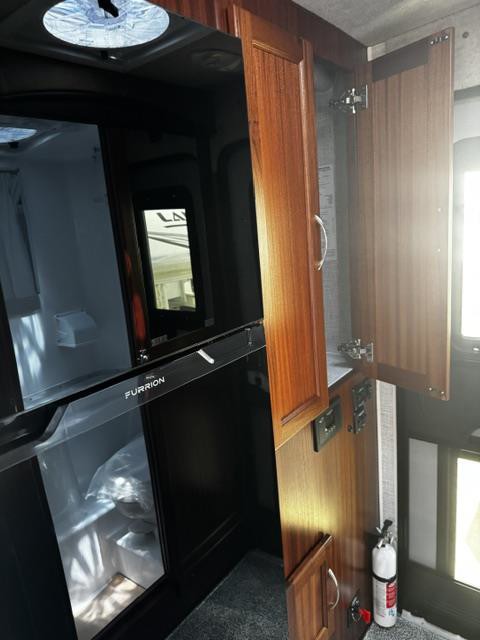 2027 Northern Lite 9-6 WB LE Truck Camper
