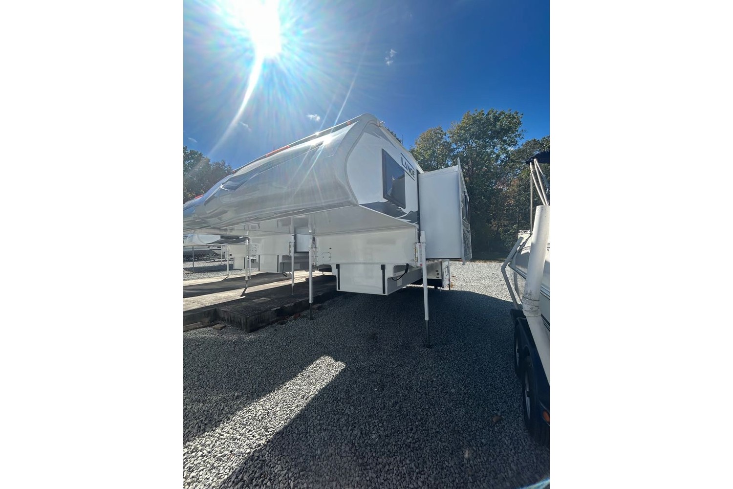 2026 Lance 1172 Truck Camper