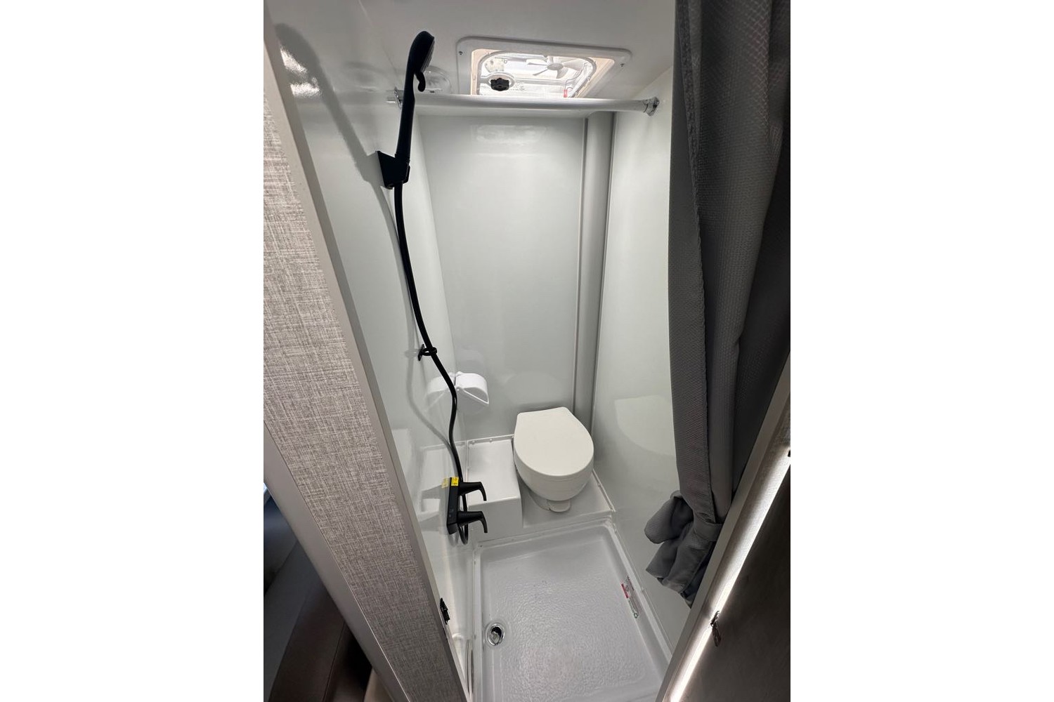 2026 Lance SQ825 Truck Camper Truck Camper