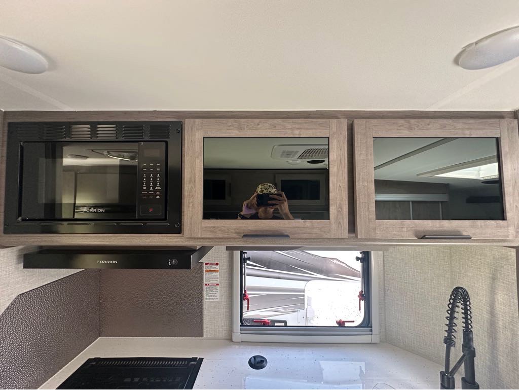 2026 Lance 960 Truck Camper Truck Camper