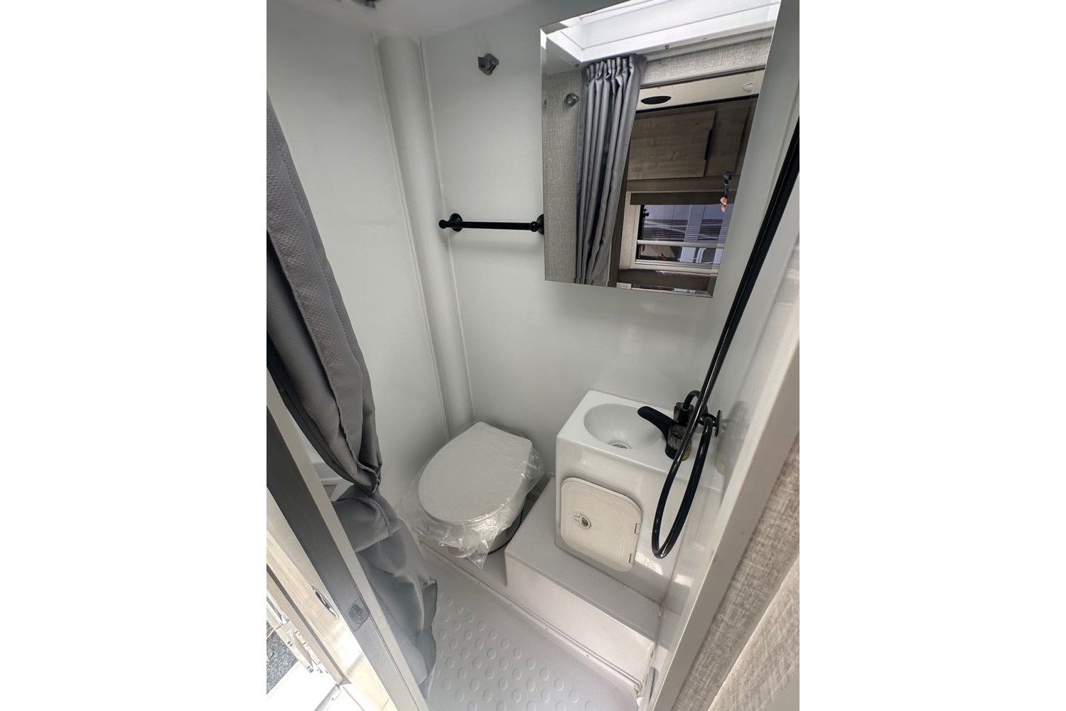 2023 Lance 865 Truck Camper