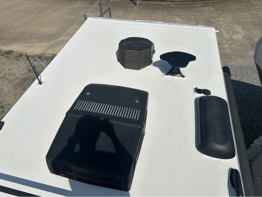 2023 Lance 865 Truck Camper