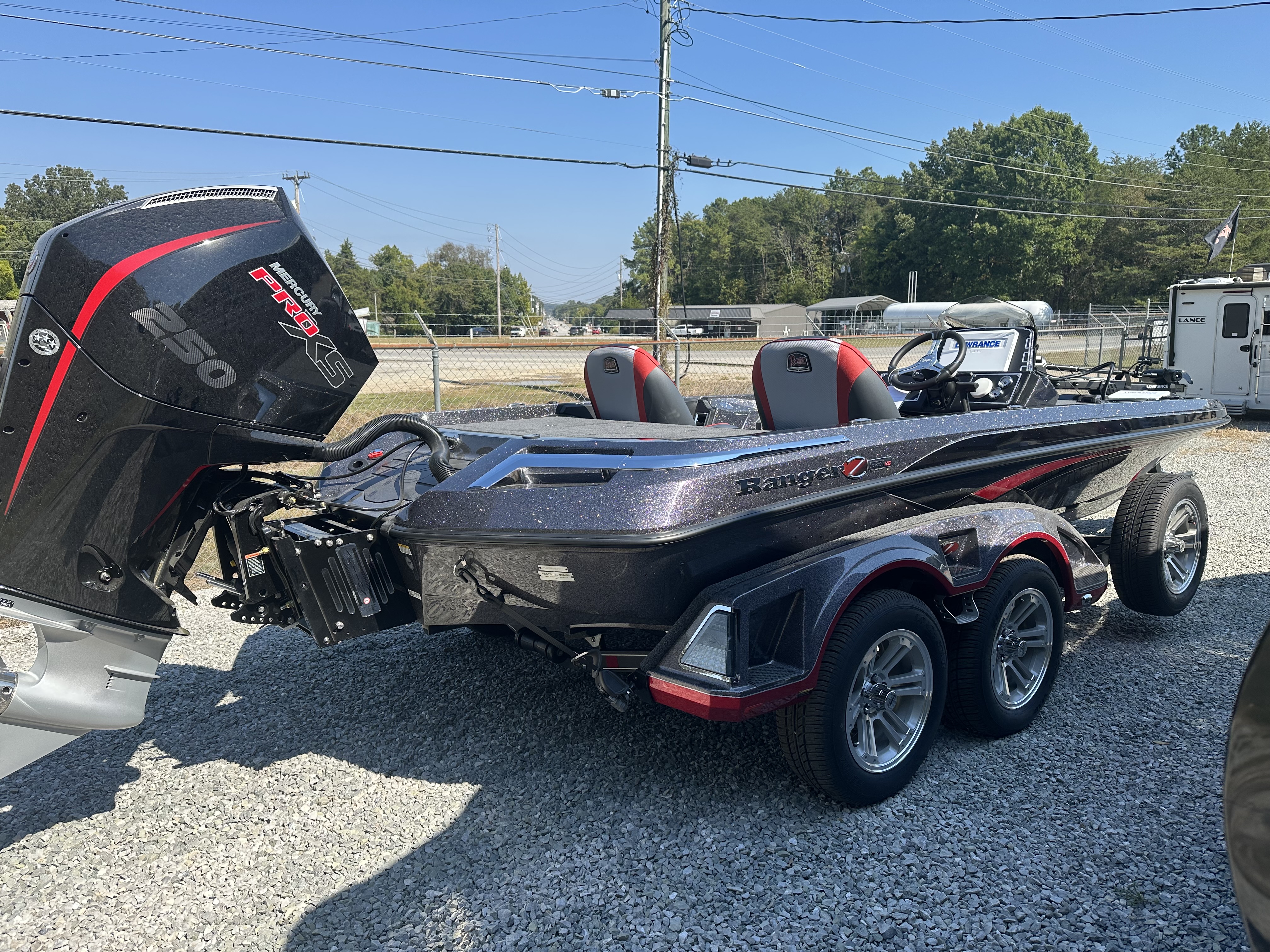 2027 Ranger Boats Z521VS Cup-Equipped Boats