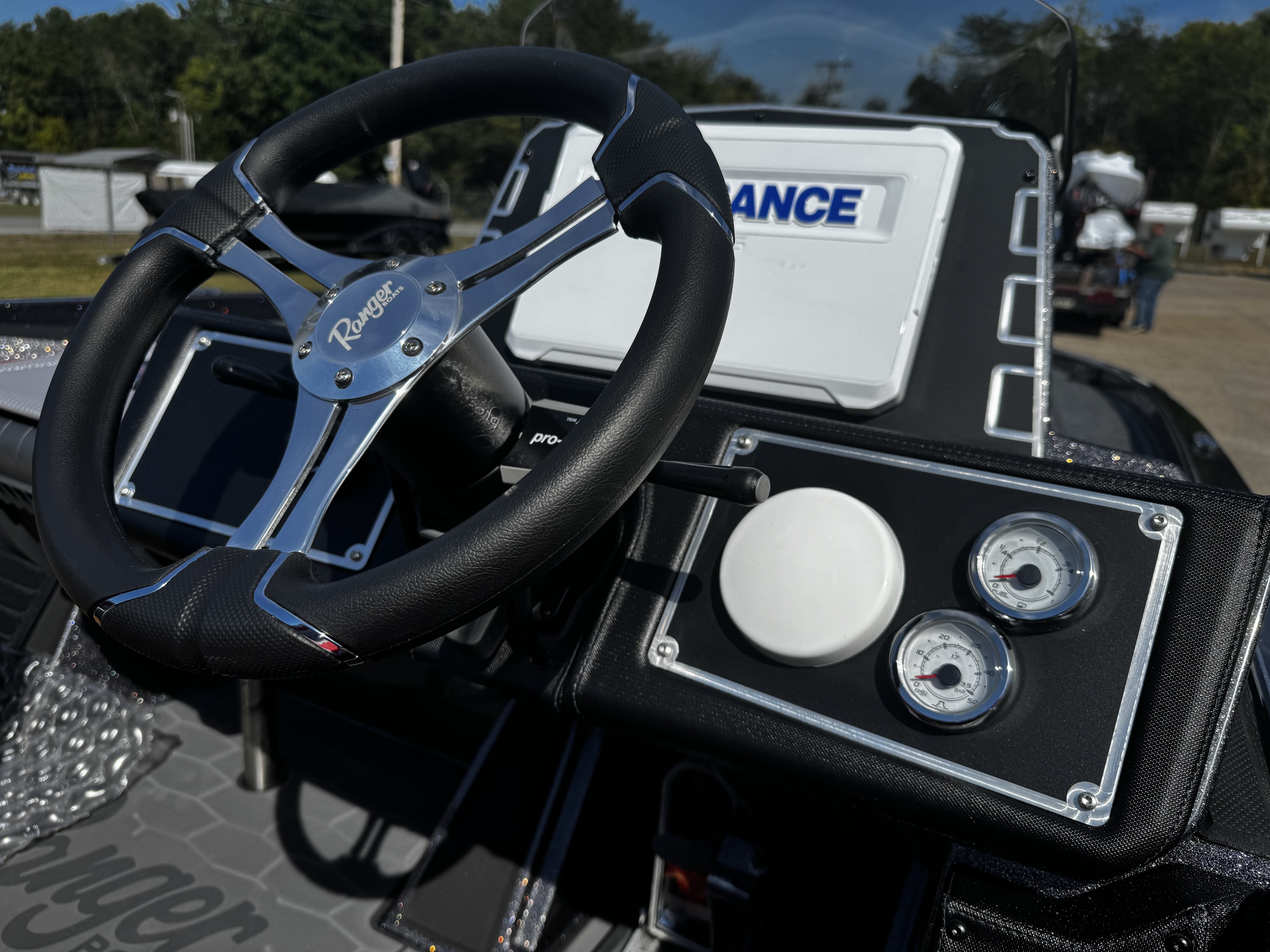 2027 Ranger Boats Z521VS Cup-Equipped Boats