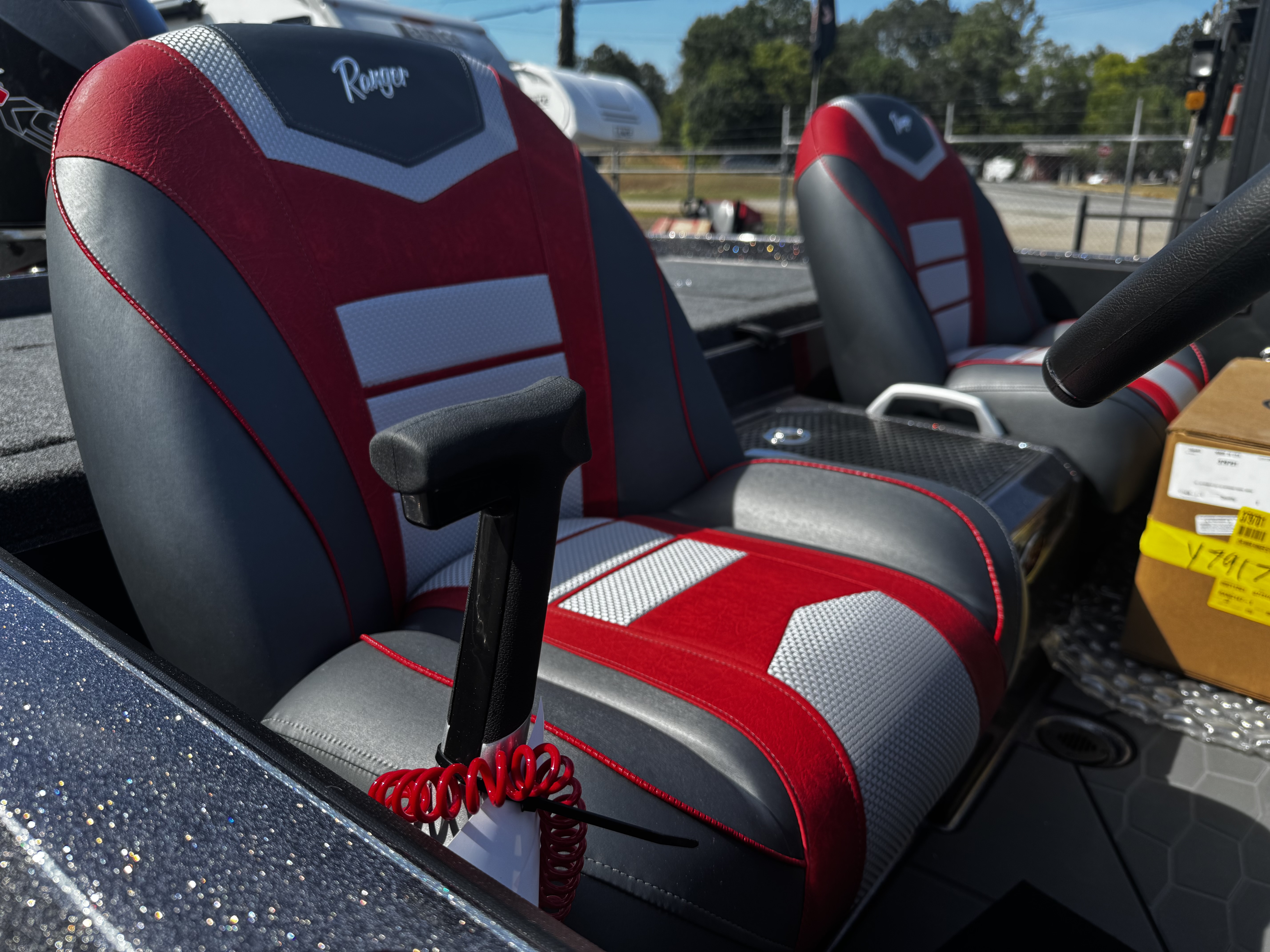 2027 Ranger Boats Z521VS Cup-Equipped Boats